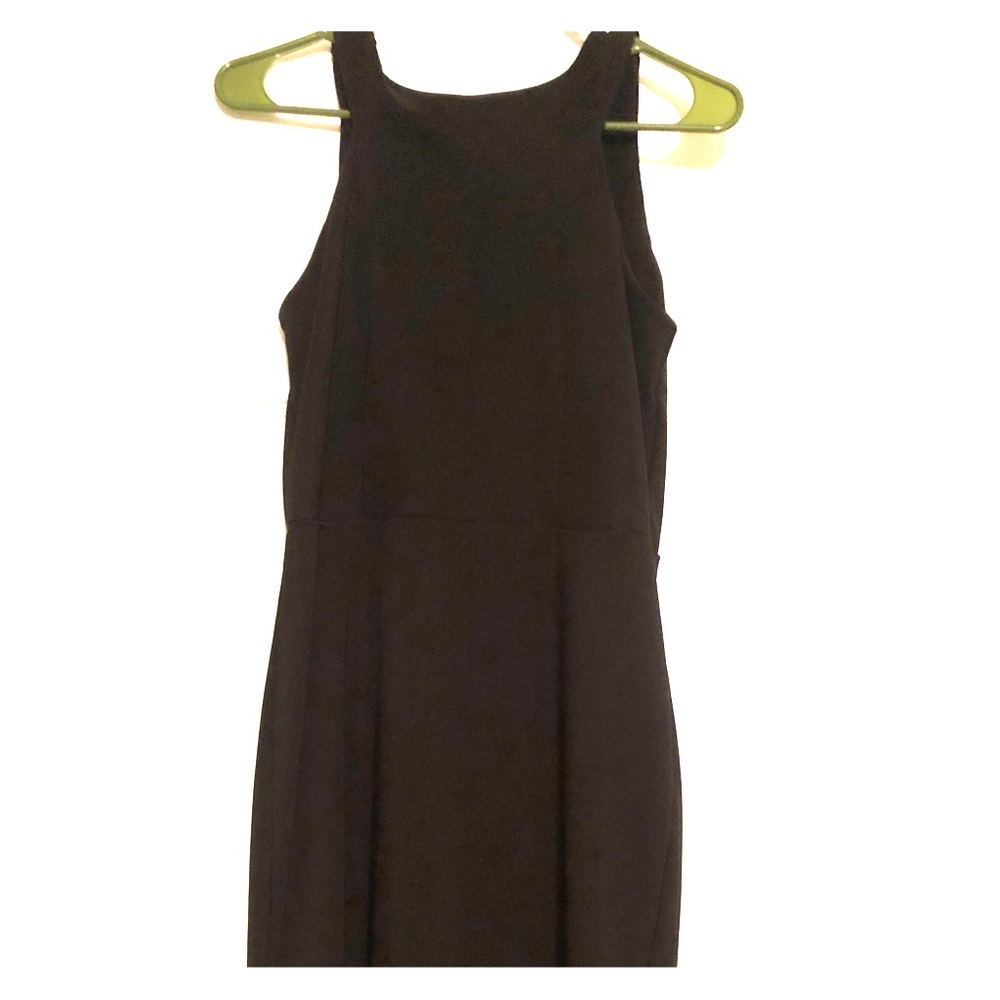 Sleeveless dress